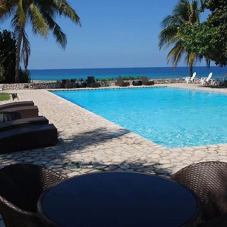 Luxury 2Br Home Facing Beach W/Pool Montego Bay #3 Buitenkant foto